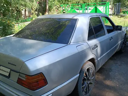 Mercedes-Benz E 230 1992 года за 900 000 тг. в Астана – фото 6