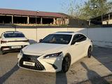 Lexus ES 250 2021 года за 19 000 000 тг. в Алматы – фото 2