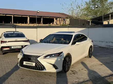 Lexus ES 250 2021 года за 19 000 000 тг. в Алматы – фото 2