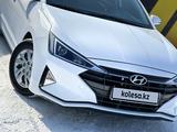 Hyundai Elantra 2020 года за 8 700 000 тг. в Атырау – фото 2