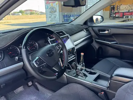 Toyota Camry 2017 года за 10 000 000 тг. в Жанаозен – фото 5