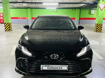 Toyota Camry 2023 года за 19 500 000 тг. в Алматы – фото 3