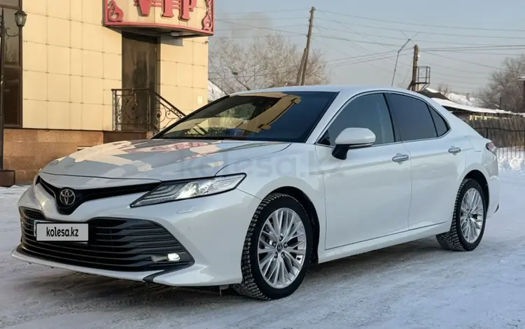 Toyota Camry 2019 годаүшін12 300 000 тг. в Семей