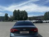 Hyundai Sonata 2015 годаүшін8 900 000 тг. в Семей – фото 2