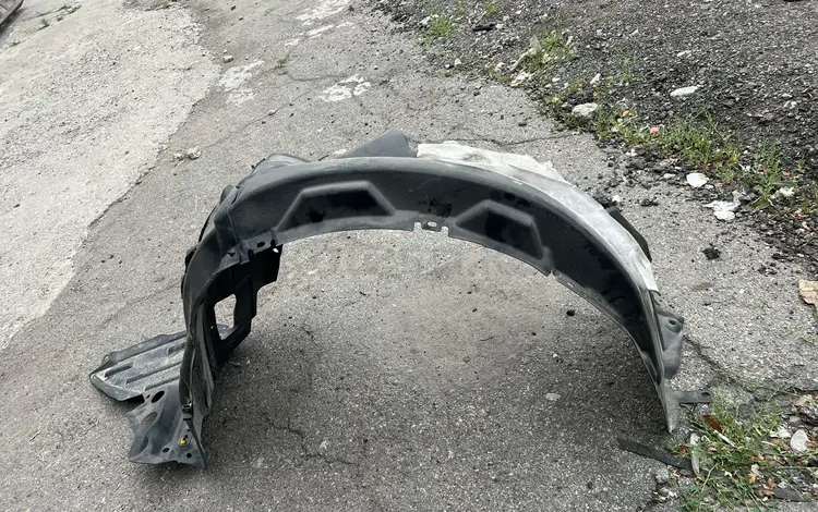 Подкрылок на gs 250/350 за 30 000 тг. в Алматы