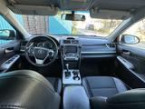 Toyota Camry 2014 года за 4 600 000 тг. в Атырау – фото 5