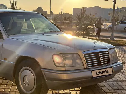 Mercedes-Benz E 200 1994 года за 2 300 000 тг. в Туркестан – фото 4
