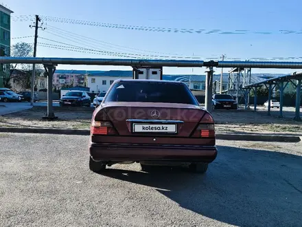 Mercedes-Benz E 280 1993 года за 2 000 000 тг. в Кызылорда – фото 8