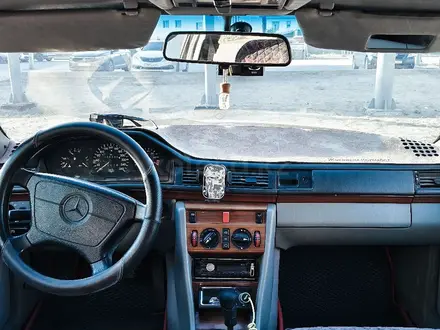 Mercedes-Benz E 280 1993 года за 2 000 000 тг. в Кызылорда – фото 9