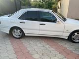 Mercedes-Benz C 200 1998 годаүшін3 700 000 тг. в Алматы – фото 2
