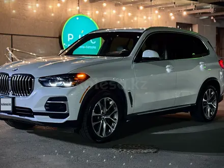 BMW X5 2022 года за 36 000 000 тг. в Алматы – фото 2