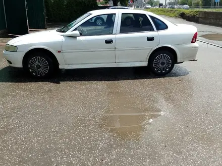 Opel Vectra 2002 года за 1 400 000 тг. в Актобе – фото 4