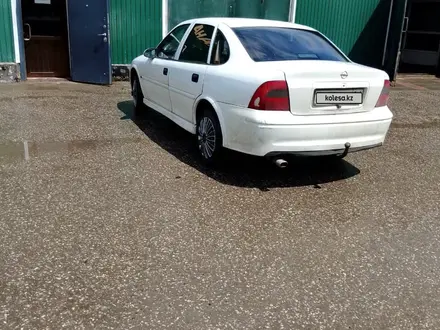 Opel Vectra 2002 года за 1 400 000 тг. в Актобе – фото 5