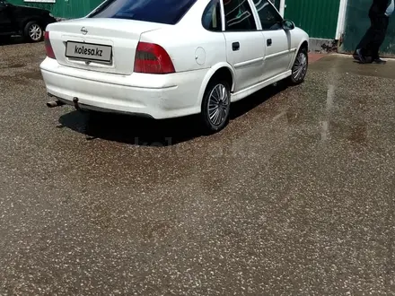 Opel Vectra 2002 года за 1 400 000 тг. в Актобе – фото 6