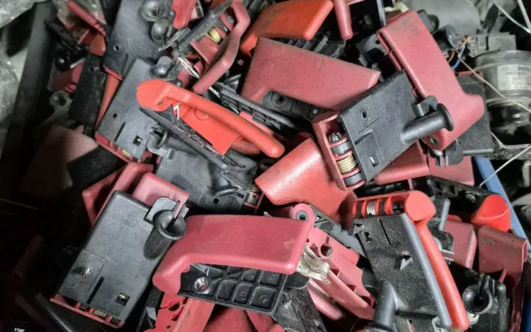 Ручка капота Mercedes за 5 000 тг. в Алматы