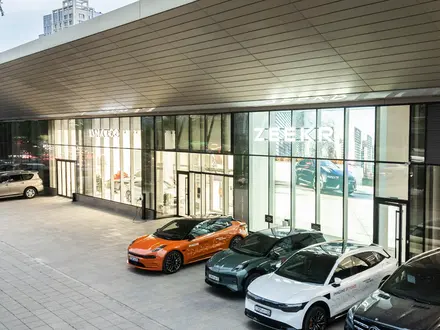 Lynk & Co Gallery в Алматы – фото 3