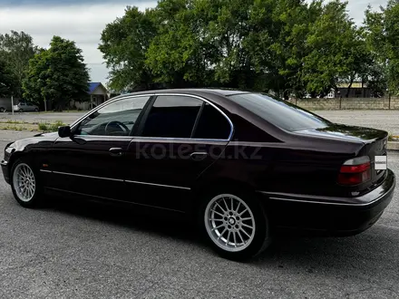 BMW 528 1997 года за 3 100 000 тг. в Алматы – фото 2