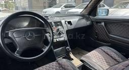 Mercedes-Benz C 200 1994 годаүшін1 300 000 тг. в Астана – фото 2