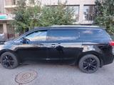 Kia Carnival 2017 годаүшін10 200 000 тг. в Астана – фото 2