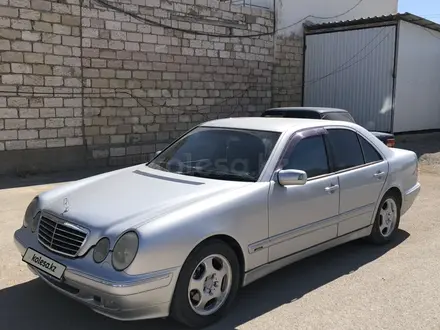 Mercedes-Benz E 320 2001 года за 4 900 000 тг. в Актау – фото 4