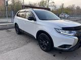 Mitsubishi Outlander 2020 годаүшін10 800 000 тг. в Караганда – фото 2