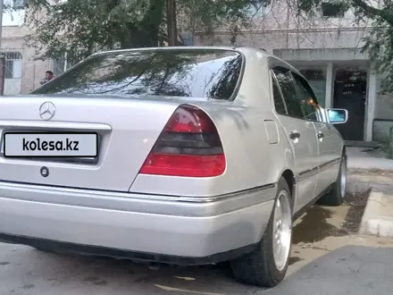 Mercedes-Benz C 280 1995 года за 2 200 000 тг. в Алматы – фото 4