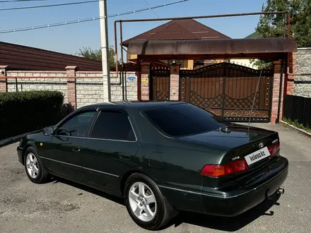 Toyota Camry 2000 года за 4 300 000 тг. в Алматы – фото 5