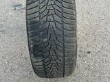 265/40/22 Hankook winter icept evo зимняя резина липучка Zeekr 001 за 300 000 тг. в Астана