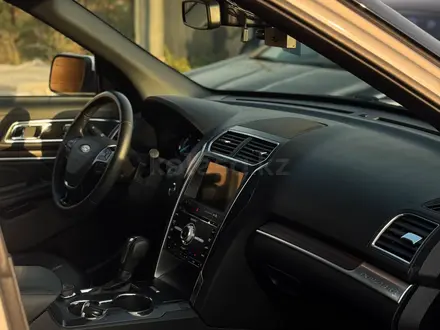 Ford Explorer 2018 года за 12 500 000 тг. в Алматы – фото 26