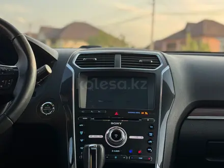 Ford Explorer 2018 года за 12 500 000 тг. в Алматы – фото 29