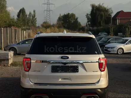 Ford Explorer 2018 года за 12 500 000 тг. в Алматы – фото 6