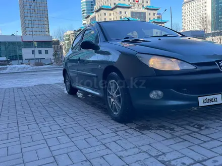 Peugeot 206 2006 года за 1 500 000 тг. в Астана – фото 2