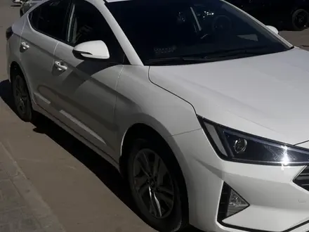 Hyundai Elantra 2019 года за 9 300 000 тг. в Костанай – фото 3