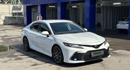 Toyota Camry 2022 года за 14 500 000 тг. в Алматы