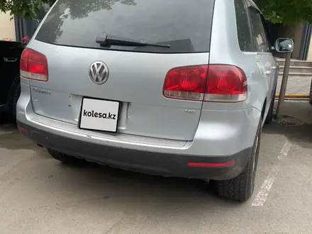 Volkswagen Touareg 2005 года за 4 400 000 тг. в Алматы – фото 6