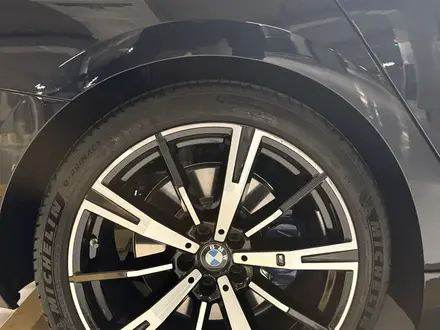 BMW 530 2024 года за 37 000 000 тг. в Астана – фото 13