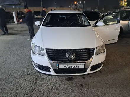 Volkswagen Passat 2006 года за 2 550 000 тг. в Шымкент – фото 2