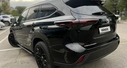 Toyota Highlander 2021 года за 17 500 000 тг. в Актобе – фото 4