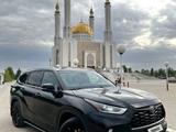Toyota Highlander 2021 года за 17 500 000 тг. в Актобе