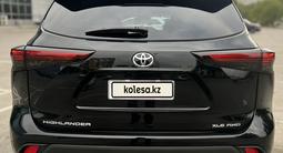 Toyota Highlander 2021 года за 17 500 000 тг. в Актобе – фото 3