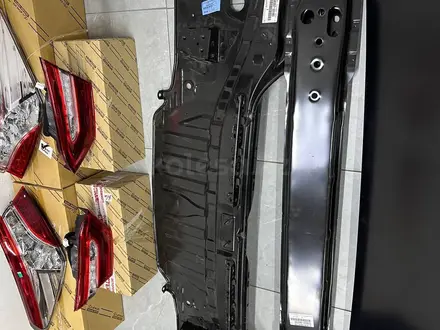 Фонарь, крышка багажника, фартук, усилитель бампера Toyota Camry 70 за 100 000 тг. в Алматы – фото 10