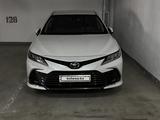 Toyota Camry 2023 года за 16 000 000 тг. в Алматы