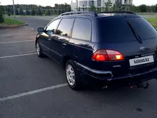 Toyota Avensis, 2001