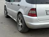 Mercedes-Benz ML 320 2000 годаүшін4 500 000 тг. в Сатпаев – фото 2