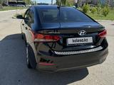 Hyundai Accent 2019 года за 7 200 000 тг. в Актобе – фото 4