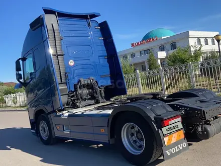 Volvo  FH 2018 года за 32 000 000 тг. в Жетысай – фото 19