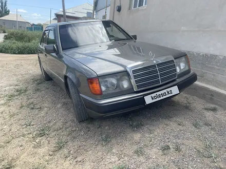 Mercedes-Benz E 220 1993 года за 2 500 000 тг. в Кызылорда – фото 4