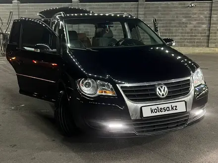 Volkswagen Touran 2007 года за 4 300 000 тг. в Алматы – фото 7