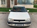 Volkswagen Golf 1994 годаүшін1 850 000 тг. в Алматы