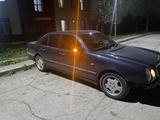 Mercedes-Benz E 320 1996 годаүшін2 450 000 тг. в Караганда
